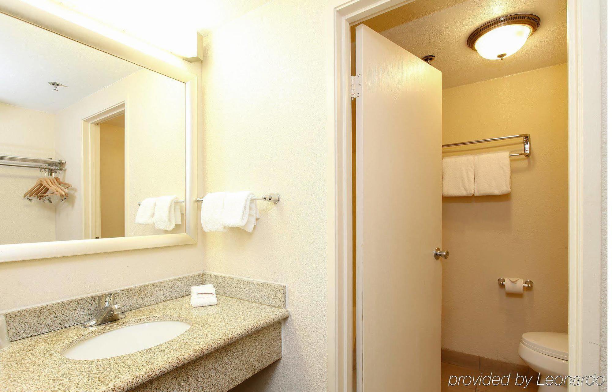 Ontario Airport Executive Inn Exterior foto